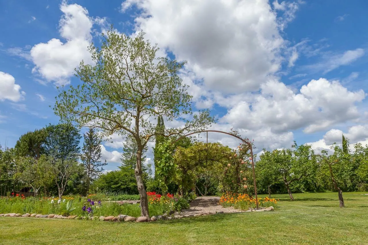 Mas De La Roda Bordils Bed & Breakfast